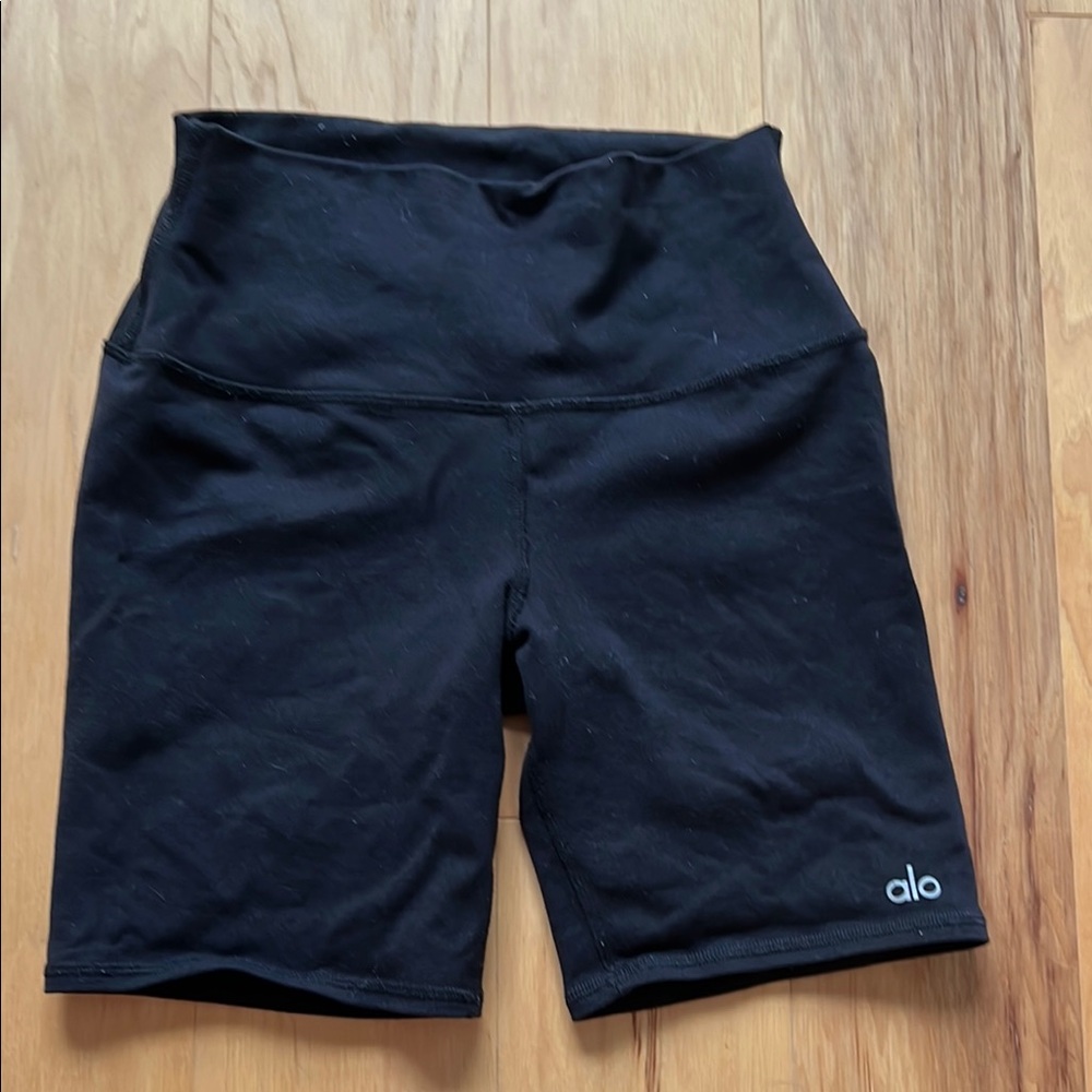 ALO Yoga Women's Bike Shorts Small